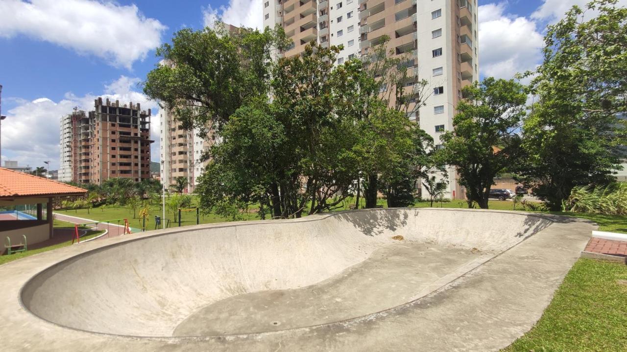 Apto Climatizado Em Condominio Perto Da Praia 伊塔佩马 外观 照片